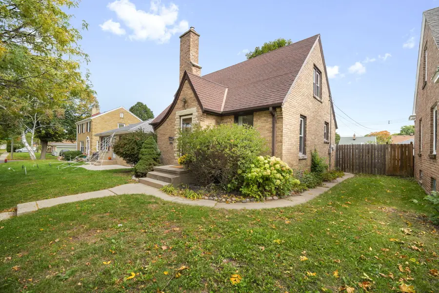 3766 N 85th St, Milwaukee, WI 53222 - #2
