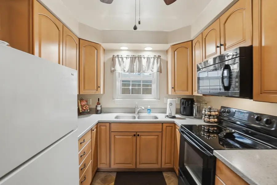 1037 Sanford Avenue, Virginia Beach, VA 23455 - #2