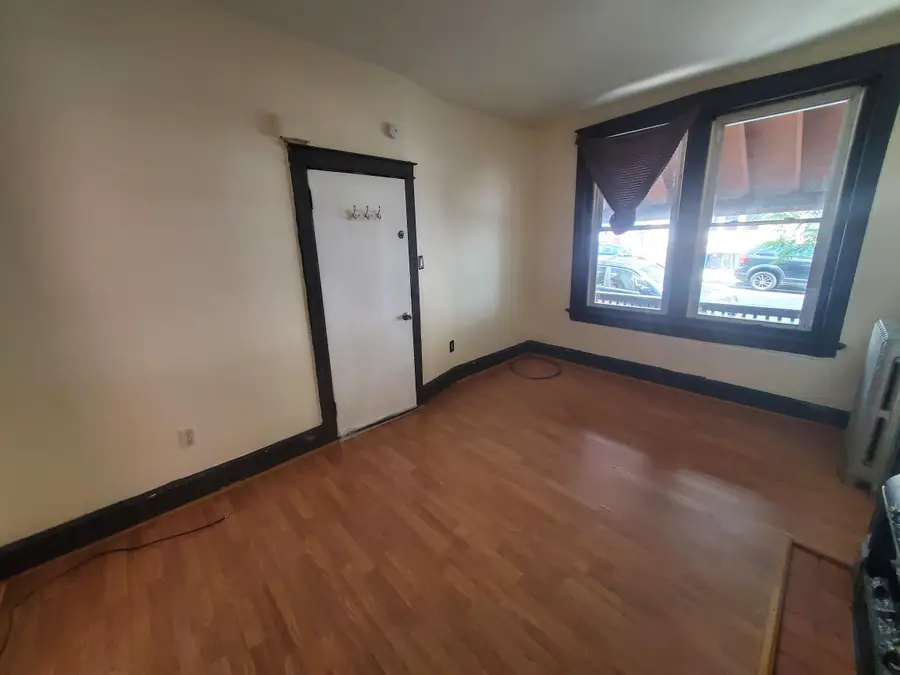 20 S 10th St, Reading, PA 19602 - #3