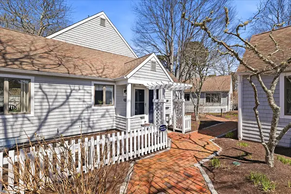 100 Mid-iron Way #UNIT 7027, Mashpee, MA 02649