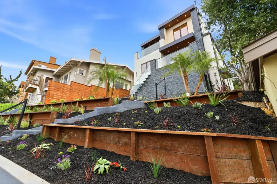 21 Cambridge Way, Piedmont, CA 94611 - #3