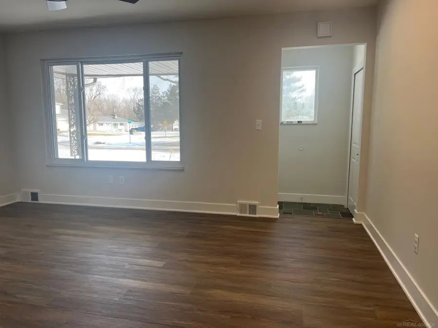 53431 Ruann, Shelby, MI 48316 - #3