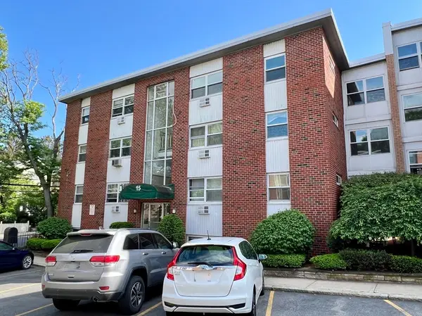 15 Commonwealth Ct #14, Boston, MA 02135