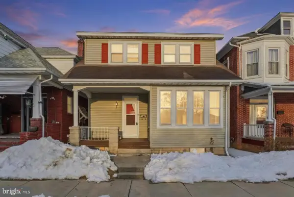 33 Sprenkle Ave, HANOVER, PA 17331