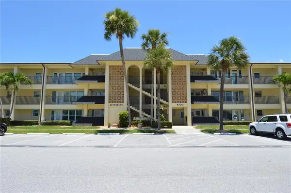 4700 Cove Circle , 107, St Petersburg, FL 33708