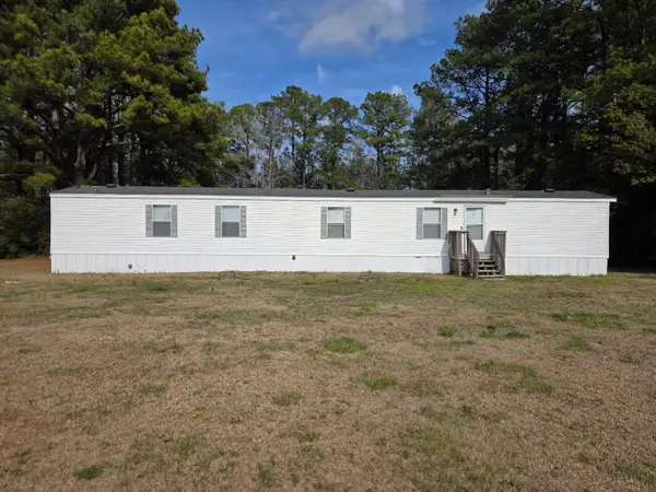 762 West Bear Grass Rd., Longs, SC 29568