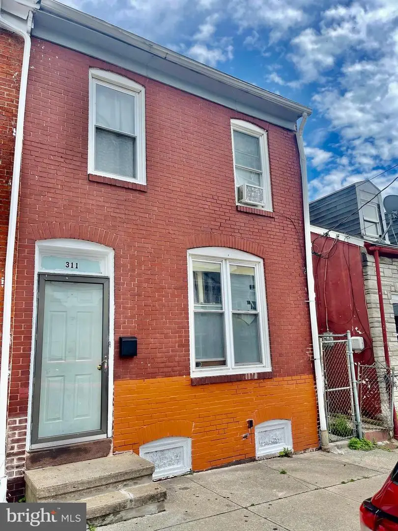 311 S 8th St, Reading, PA 19602 - Image #2