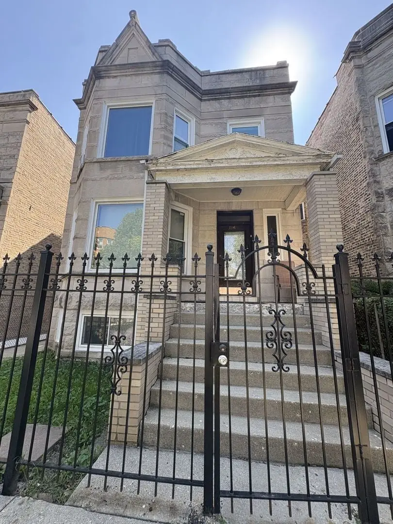 3341 W Evergreen Avenue #1, Chicago, IL 60651 - #1