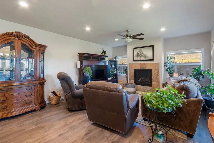 318 Creekview Ct, Sandpoint, ID 83864 - Image #3