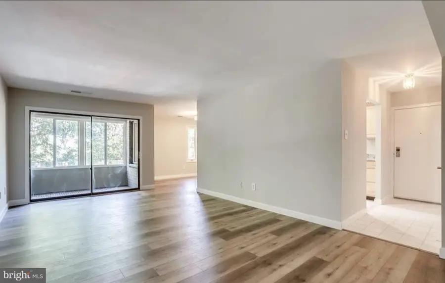 527 Florida Avenue #Unit 104, Herndon, VA 20170 - #2