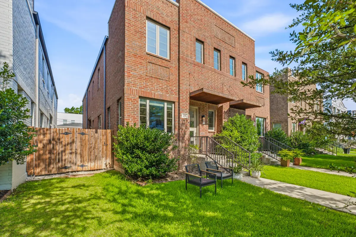 210 Wimberly Street, Fort Worth, TX 76107 - #1
