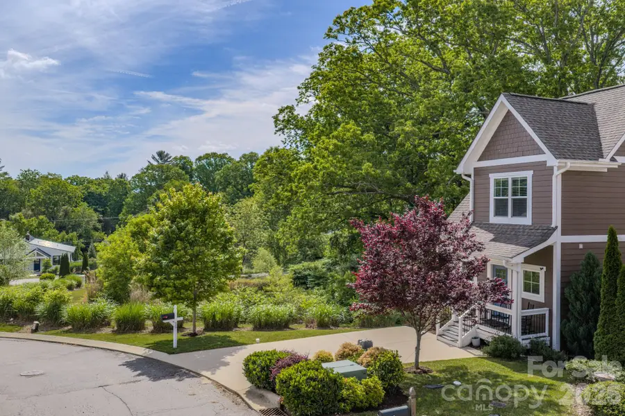 15 Tudor Way, Black Mountain, NC 28711 - #3