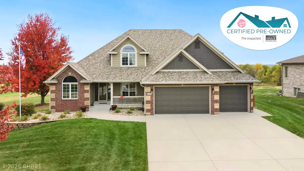 2305 W 10th Avenue, Indianola, IA 50125 - #1