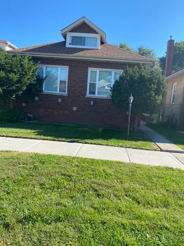8139 S Blackstone Avenue, Chicago, IL 60619