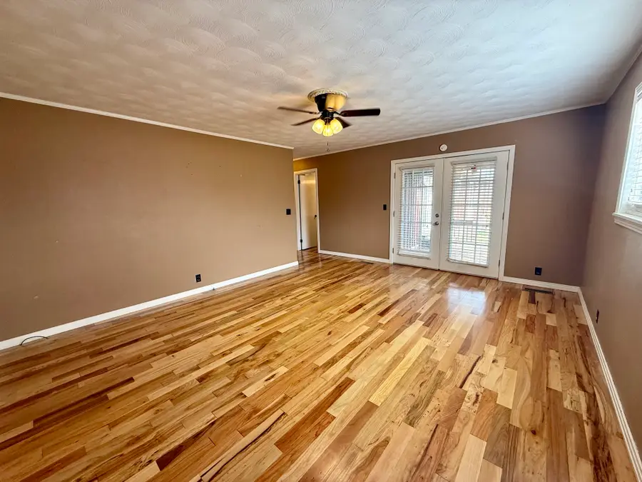 1513  Honeysuckle Drive, Union City, TN 38261 - #3