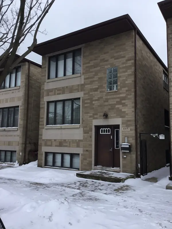 445 W 37th Street , Garden, Chicago, IL 60609