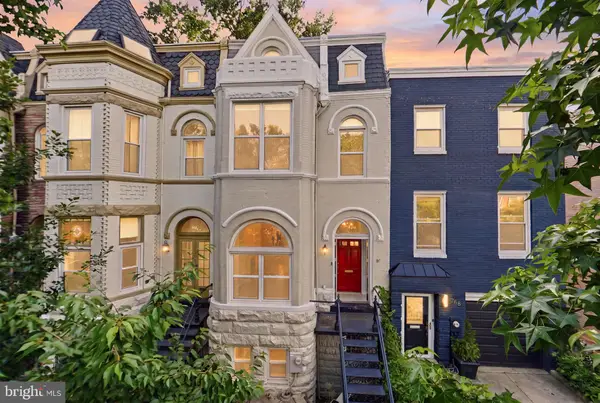 706 12th Street NE, Washington, DC 20002