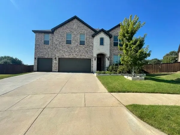2924 Spirit Woods Lane, Arlington, TX 76001