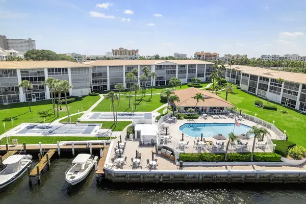 101 NE 19th Avenue #Unit 208, Deerfield Beach, FL 33441