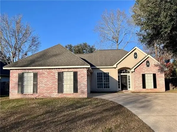 916 ARMAND Street, Mandeville, LA 70448