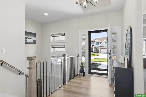 12619 S 78th Avenue, Papillion, NE 68046