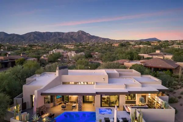 10381 E Loving Tree Lane, Scottsdale, AZ 85262