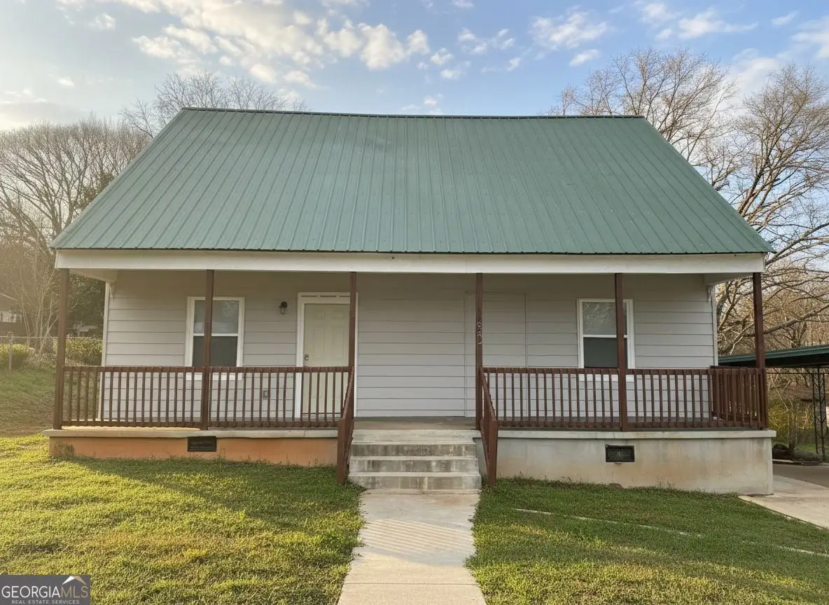 30 E Kimble Street, Newnan, GA 30263 - #1