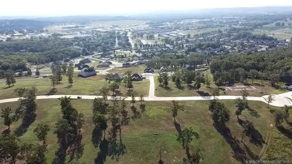 752 Ridgeview Drive, Tahlequah, OK 74464