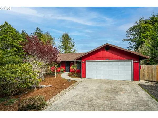 1245 SW Fairway, Waldport, OR 97394