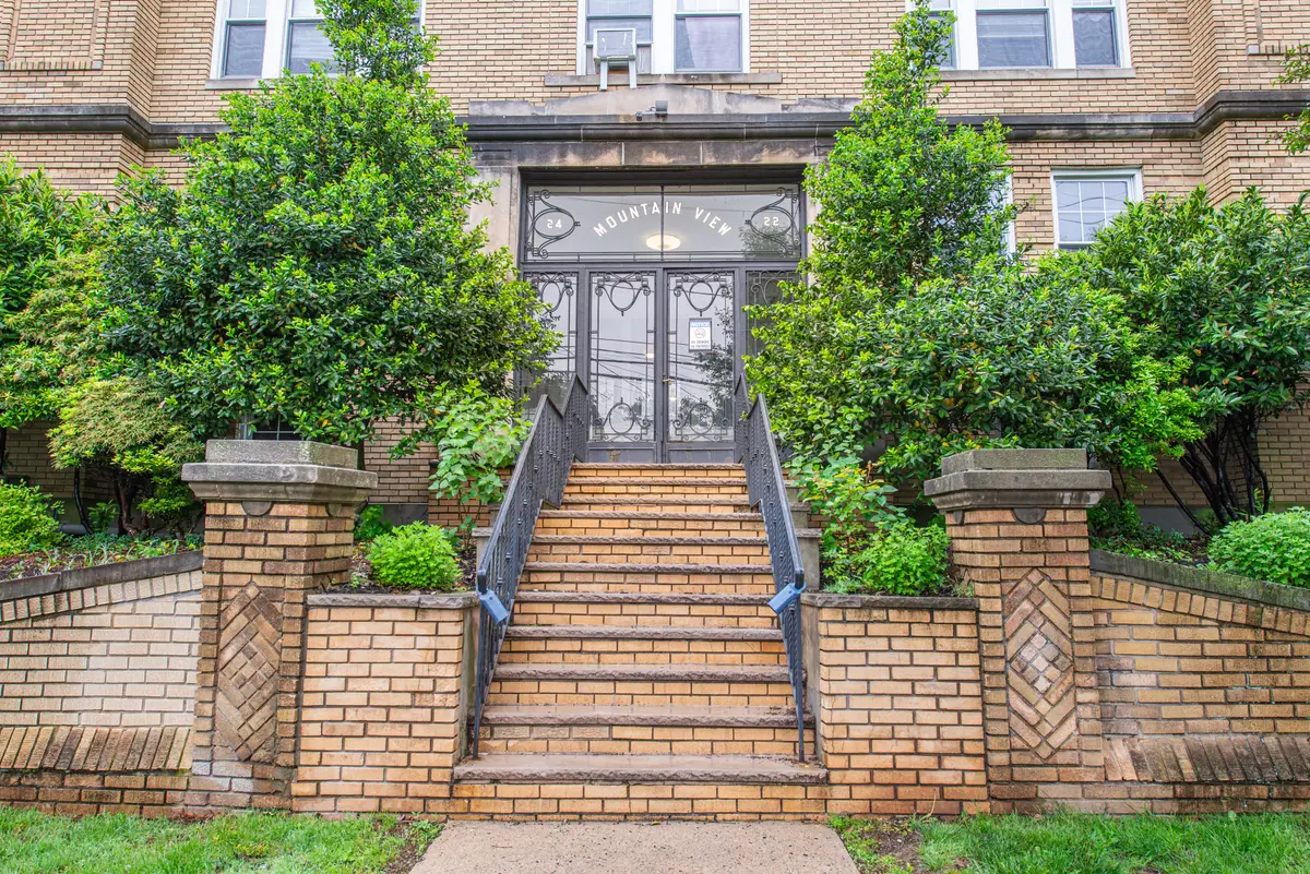22 Saint Lukes Pl #A3, Montclair, NJ 07042 - #1