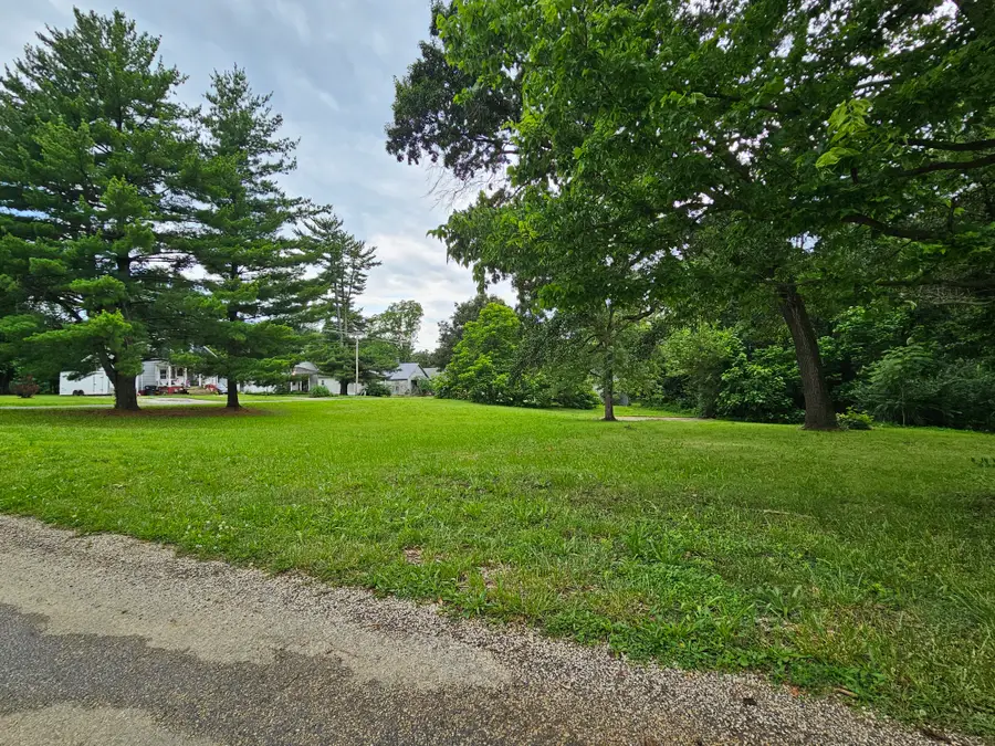 1031 E Seward Street, Hillsboro, IL 62049 - #2