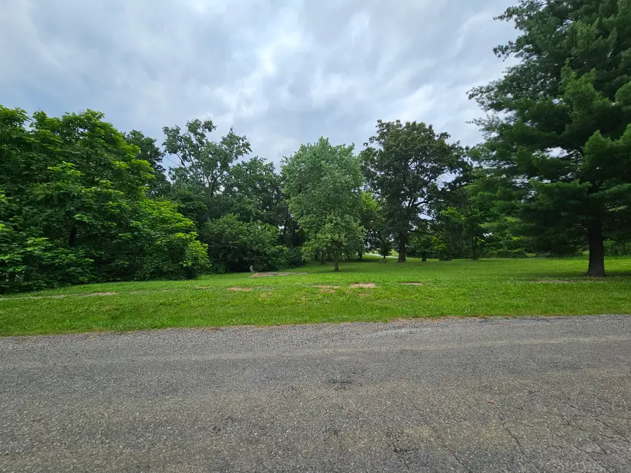 1031 E Seward Street, Hillsboro, IL 62049 - #3