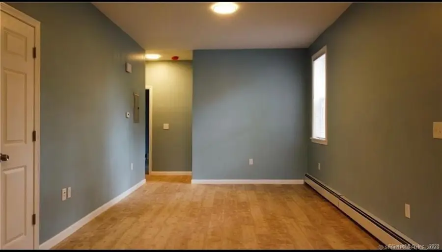 33 Center Street #2nd Floor #2nd Floor, Hartford, CT 06120 - #3