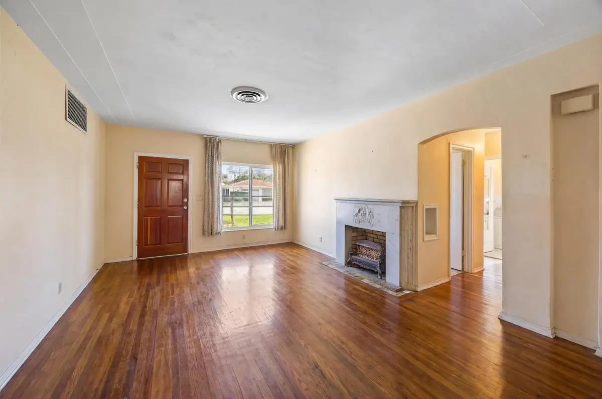 9148 Abbott Ave, Surfside, FL 33154 - #1