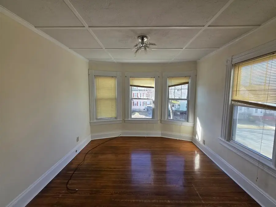 37 Chase Ave #2nd Floor, Springfield, MA 01108 - #2