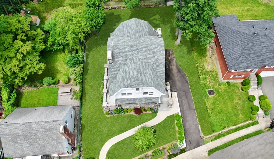 209 Van Cortlandt Park Avenue, Yonkers, NY 10705 - #2