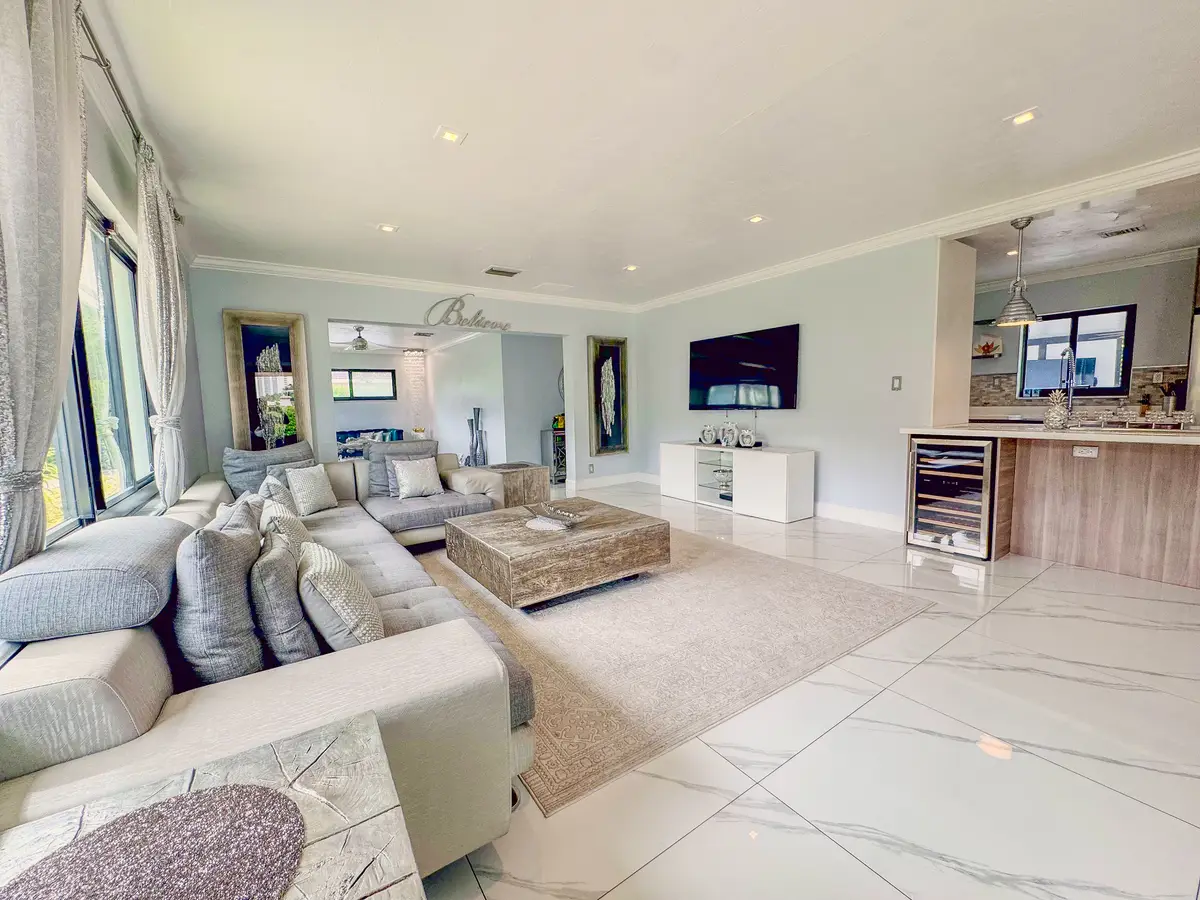 201 NE 26th Ave, Pompano Beach, FL 33062 - #1