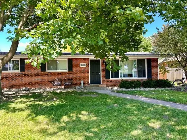 10408 Cindy Jo #Unit B, Huntley, IL 60142