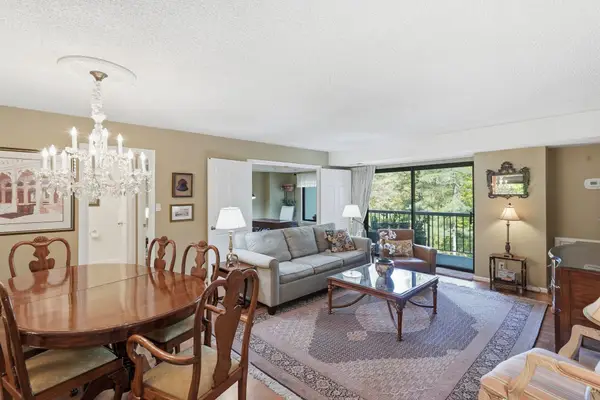 3800 Powell Ln #520, FALLS CHURCH, VA 22041