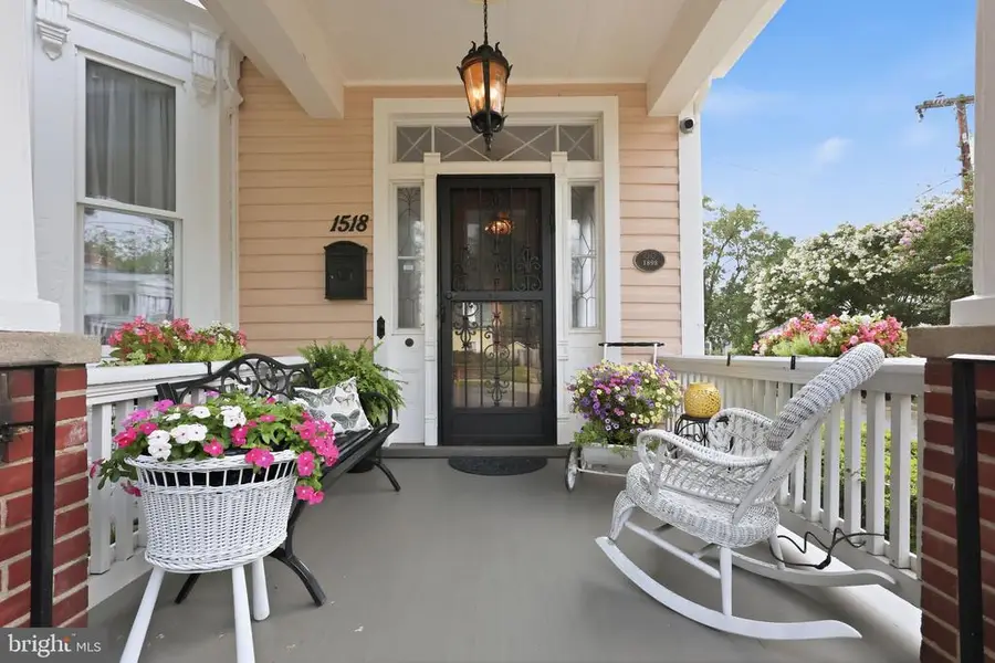 1518 Caroline St, Fredericksburg, VA 22401 - #3