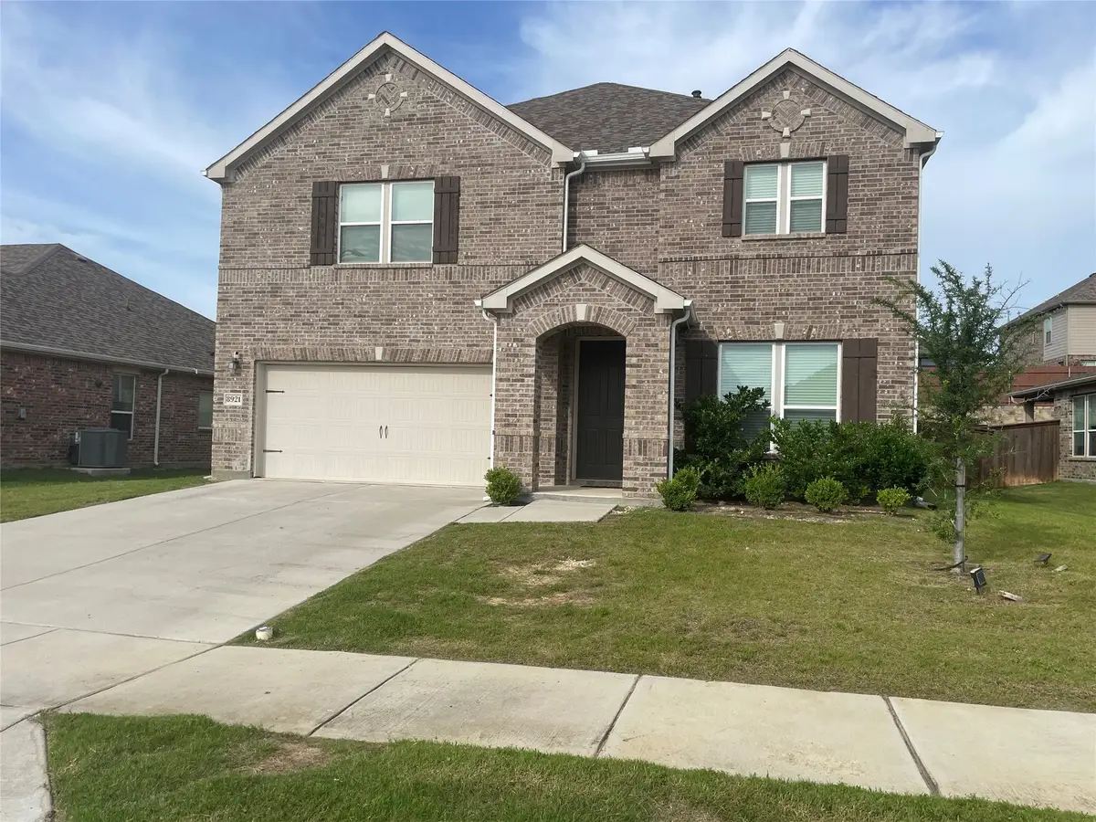 8921 Bison Creek Drive, Fort Worth, TX 76131 - #1