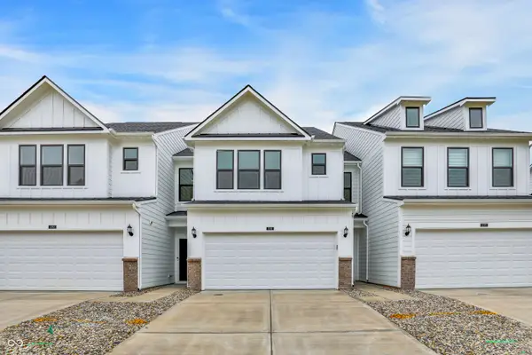 3295 Haflinger Drive, Zionsville, IN 46077