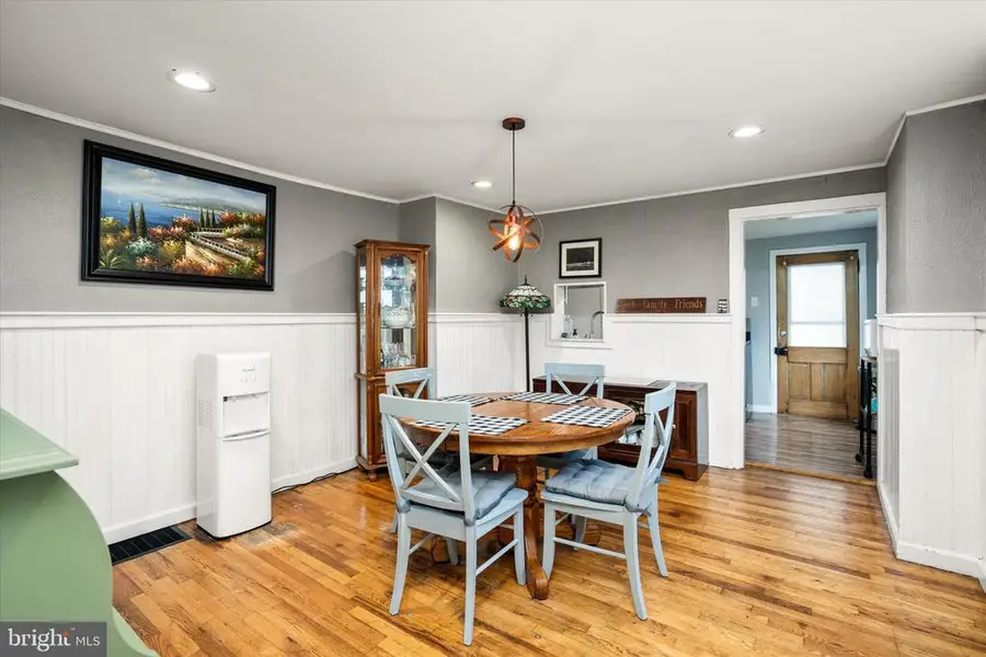 2 W Chestnut Street, Bordentown, NJ 08505 - #3