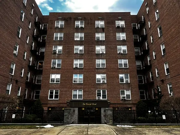 1 Vincent #Unit 3K, Bronxville, NY 10708