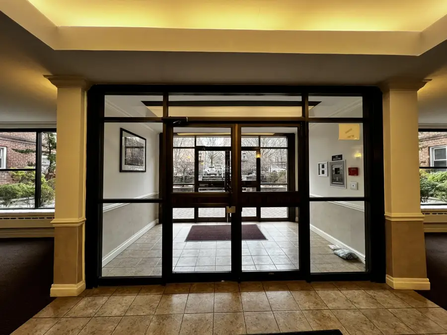 1 Vincent #Unit 3K, Bronxville, NY 10708 - #3