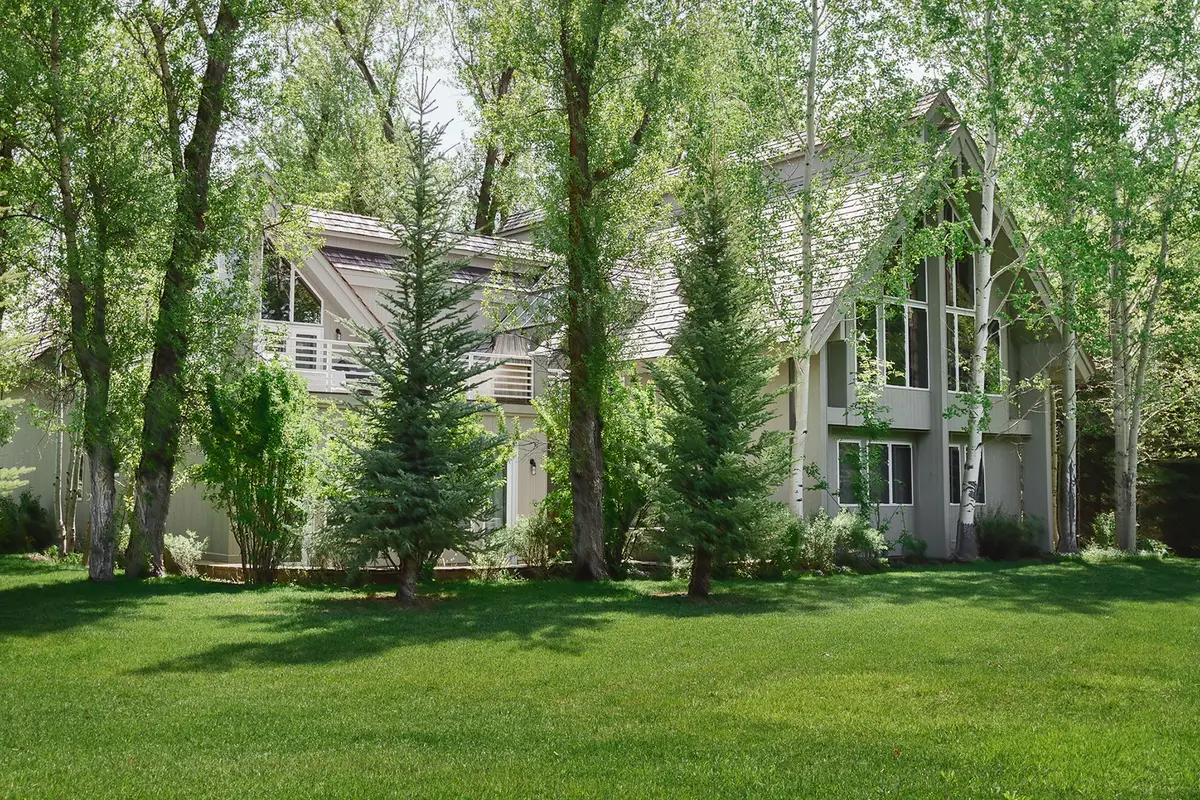 2985 N Alder Wood Lane, Wilson, WY 83014 - Image #1