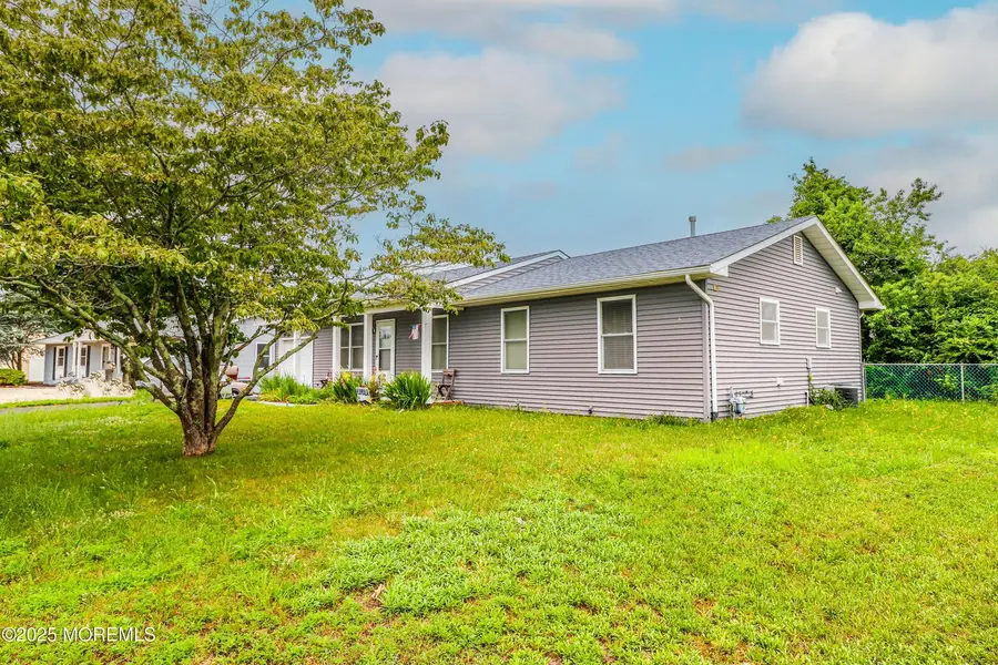 908 Sarasota Dr, Forked River, NJ 08731 - Image #3