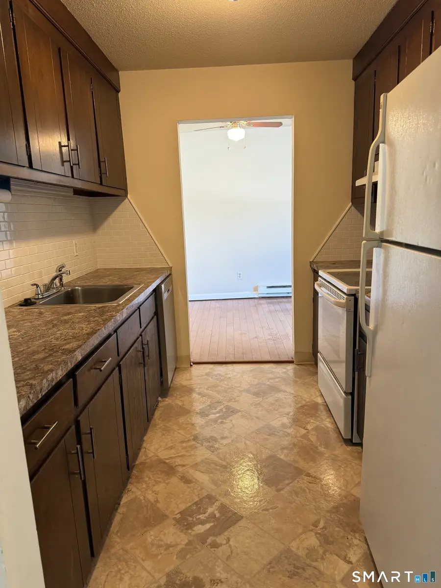 343 King Street unit: 103, Bristol, CT 06010 - #2