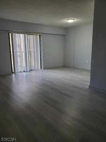 10 N Wood Ave #413, Linden City, NJ 07036-5200