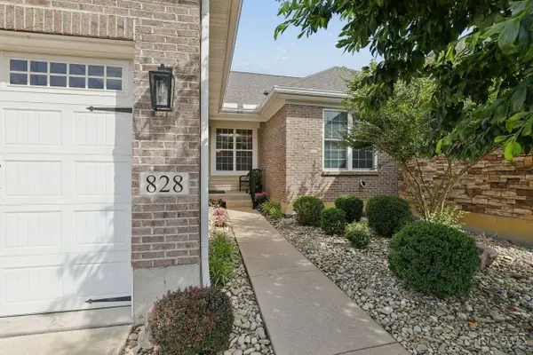 828 Townscapes Court, Miami Twp, OH 45140